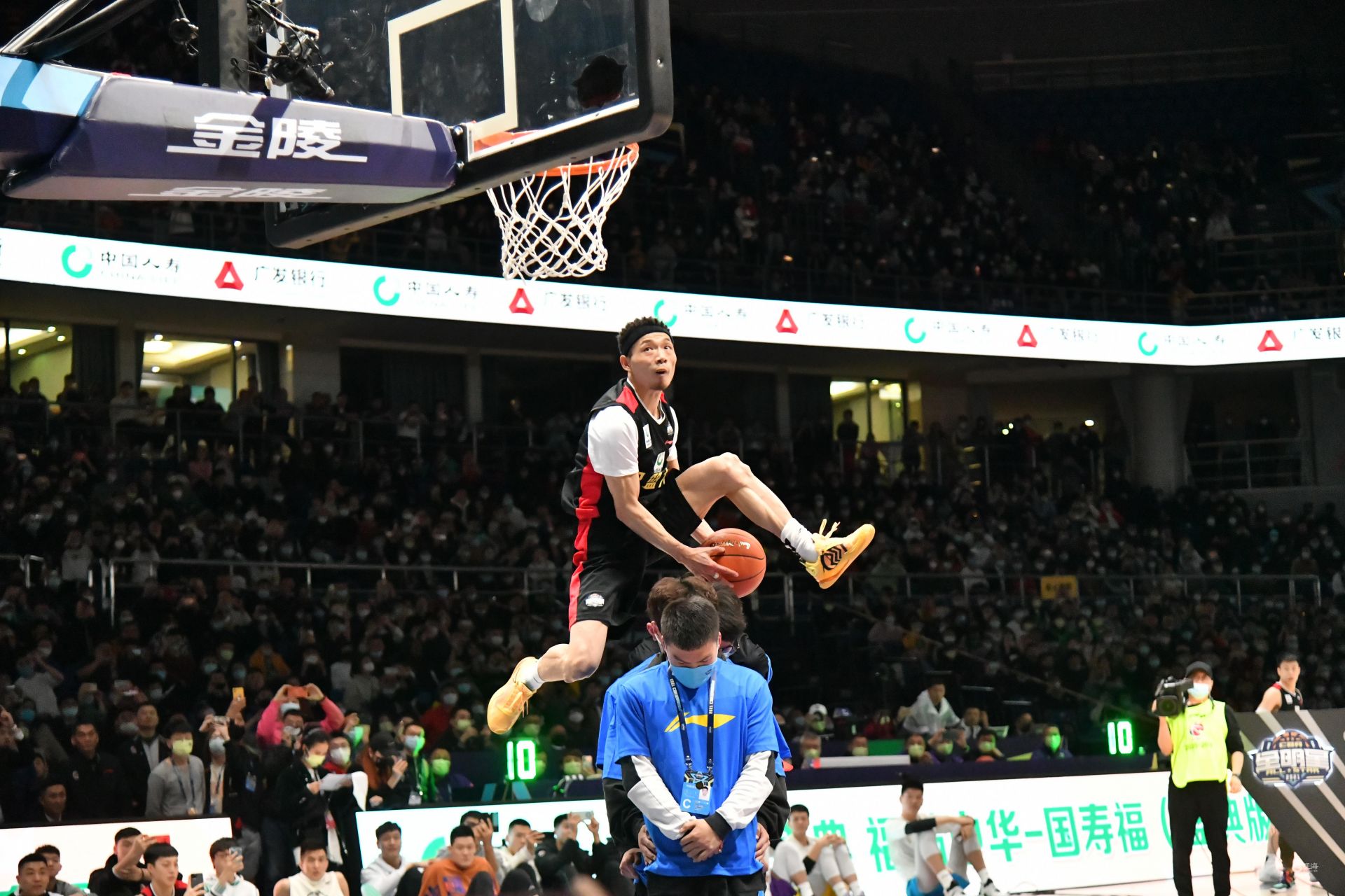 不仅是个人 不仅是个人